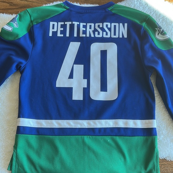 Kids Blue and Green NHL Hockey Jersey - Picture 4 of 6